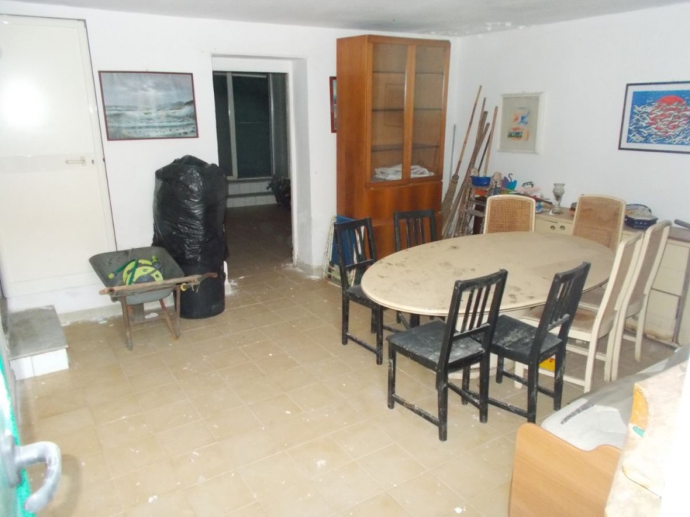 VENDESI Villa trifamiliare in Parco Seit, Lago Patria